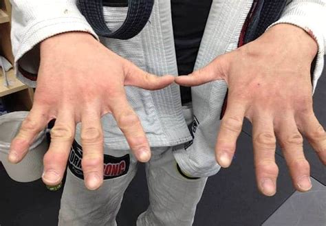 Gi Fingers .